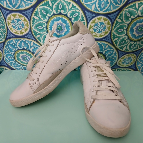 Puma Classic White Lace-Up Sneakers - Picture 1 of 11